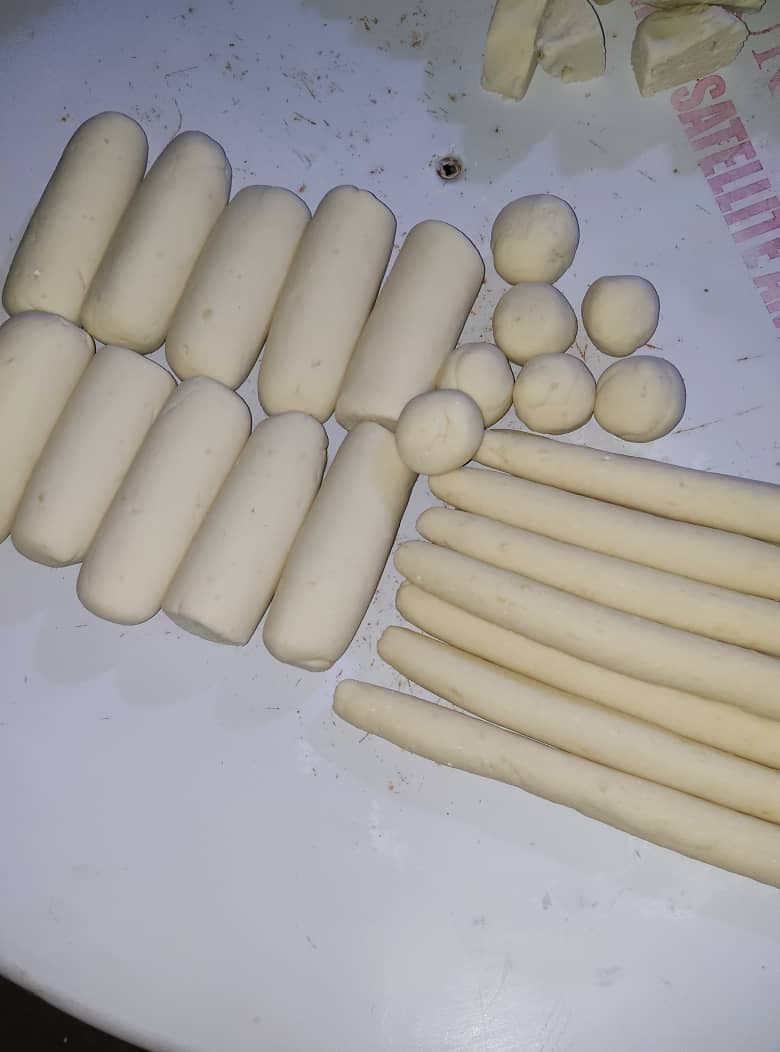 Bâtons de manioc pelés